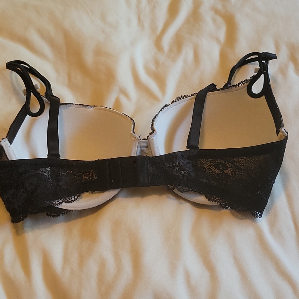 VS bra - Picture 2 of 2